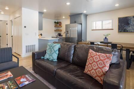 Near Downtown Stylish 2Br With Amazing Patio - 6 Villa โมอาบ ภายนอก รูปภาพ